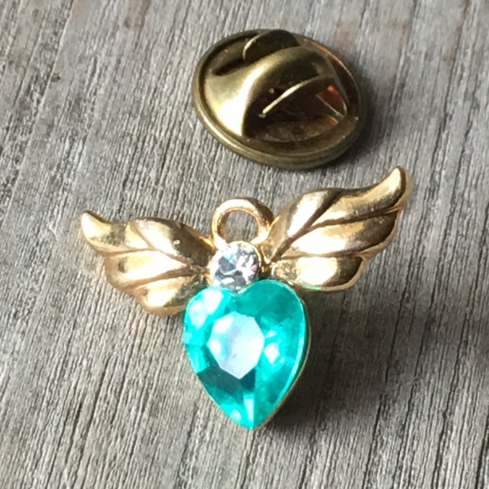 Vintage Signed Avon Angel Brooch Lapel Pin Green May Birthday Heart Rhinestone View 6